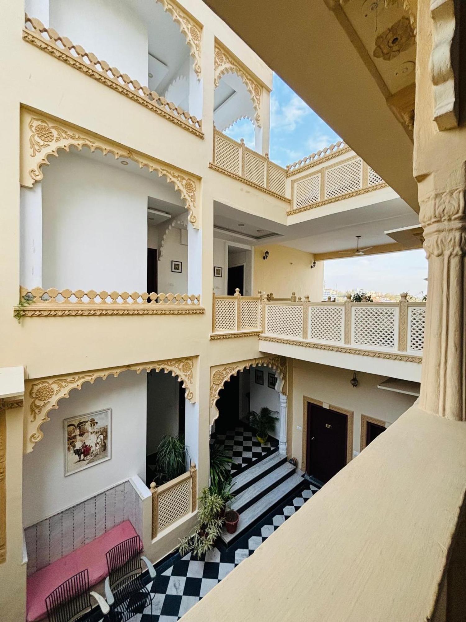 Hotel Mewari Villa Ουνταϊπούρ Εξωτερικό φωτογραφία
